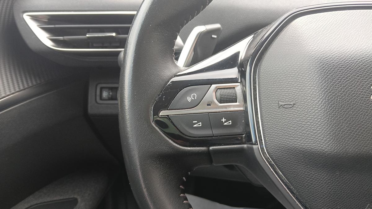 Peugeot 3008 BlueHDi 130 S&S EAT8 Business 777